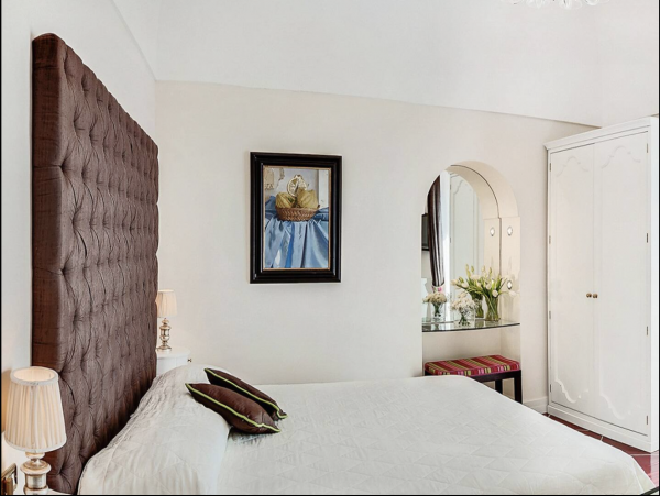 Magnificent Luxury 4/5 Bedroom Villa Sea views
