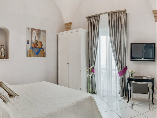 Magnificent Luxury 4/5 Bedroom Villa Sea views