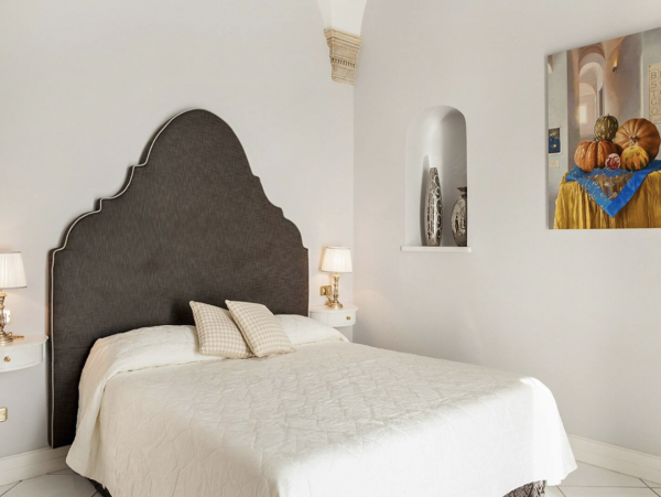 Magnificent Luxury 4/5 Bedroom Villa Sea views