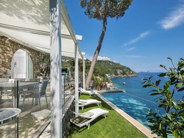 Oceanfront Nerano Vacation Home Six Bedroom
