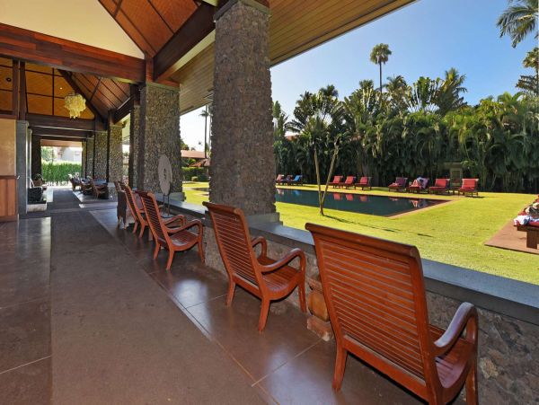 Lahaina Vacation Condo One Bedroom Walk to Beach