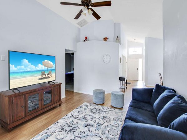 Sarasota Vacation Home Three Bedroom