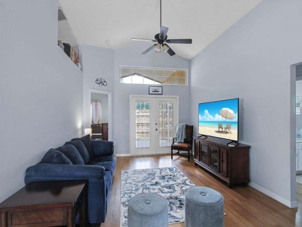 Sarasota Vacation Home Three Bedroom