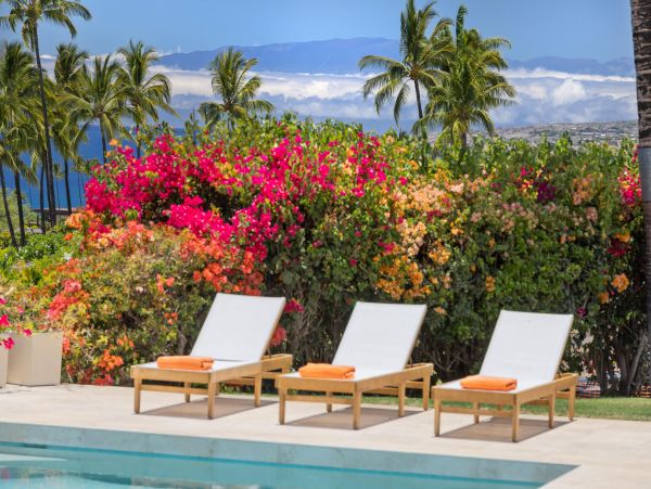 Luxury Four Bedroom Home with Ocean Views, Private Pool & Spa