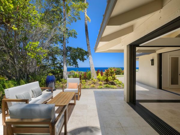 Luxury Four Bedroom Home with Ocean Views, Private Pool & Spa