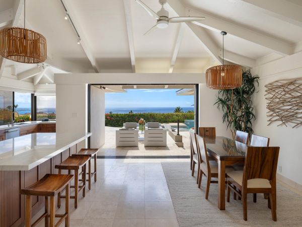 Luxury Four Bedroom Home with Ocean Views, Private Pool & Spa
