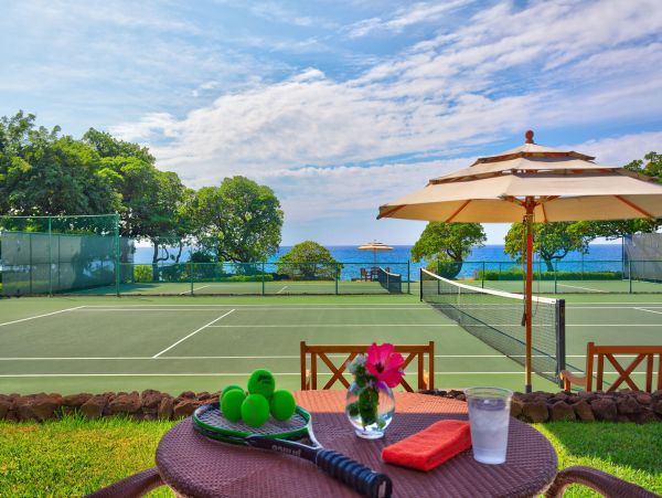 Luxury Four Bedroom Home with Ocean Views, Private Pool & Spa