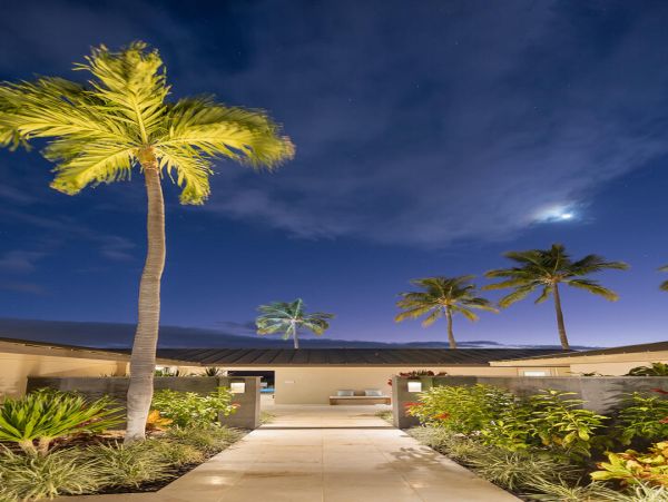 Luxury Four Bedroom Home with Ocean Views, Private Pool & Spa