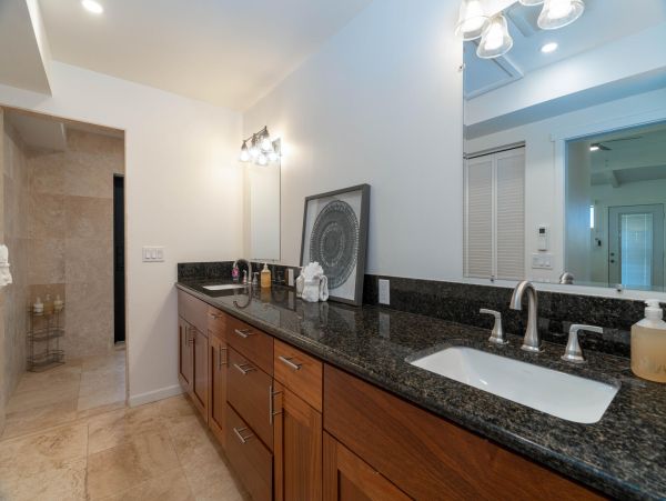 Luxury Four Bedroom Home with Ocean Views, Private Pool & Spa