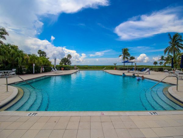 Charming Vacation Condo Close to Beach in Longboat Key