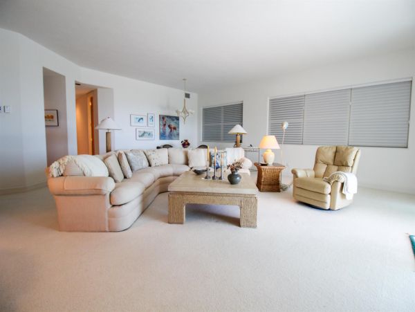 Charming Vacation Condo Close to Beach in Longboat Key