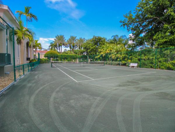 Charming Vacation Condo Close to Beach in Longboat Key