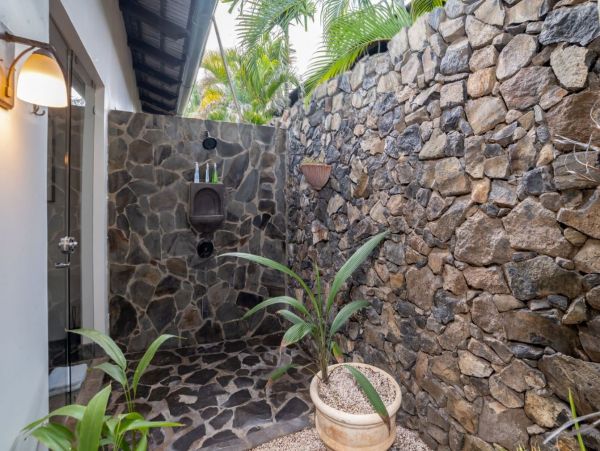 Luxurious Oceanfront Vacation Villa in Costa Rica