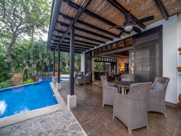 Luxurious Oceanfront Vacation Villa in Costa Rica