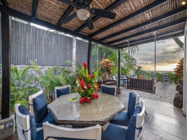 Luxurious Oceanfront Vacation Villa in Costa Rica