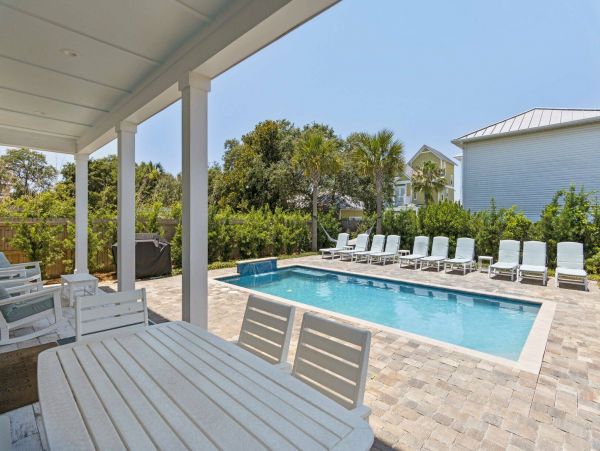Destin Vacation Pool Home Eight Bedroom Walk to Beach