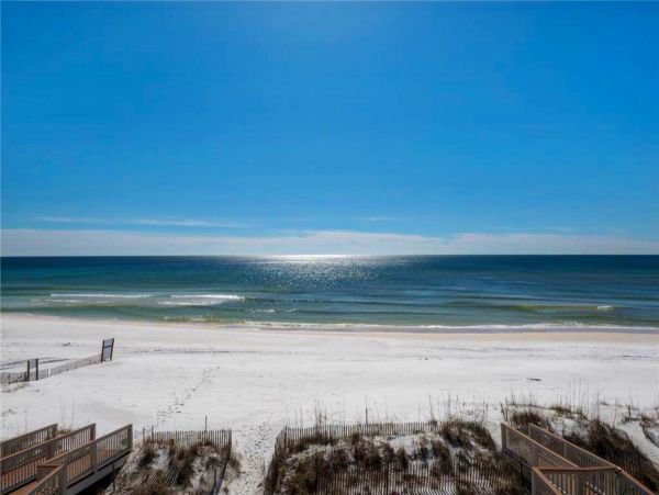 Spacious Waterfront Townhomes with 8 Bedrooms Plus Loft