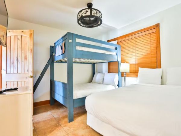 Spacious Waterfront Townhomes with 8 Bedrooms Plus Loft