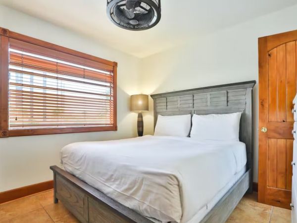 Spacious Waterfront Townhomes with 8 Bedrooms Plus Loft