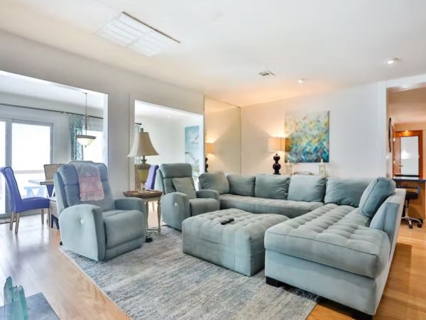 Spacious Waterfront Townhomes with 8 Bedrooms Plus Loft