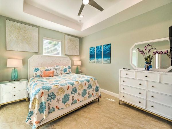 Modern Venice 4 Bedroom Coastal Sleeps 10