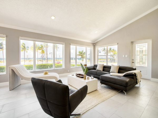 Right Across The Street from the Beach Fort Lauderdale Lovely