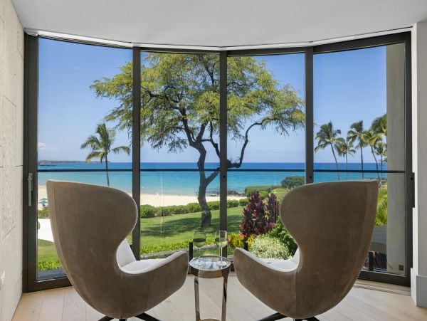 New Luxury Beach Condo on Big Island