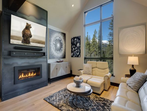 Luxury Vacation Home with Private Hot Tub in Breckenridge with Great Views