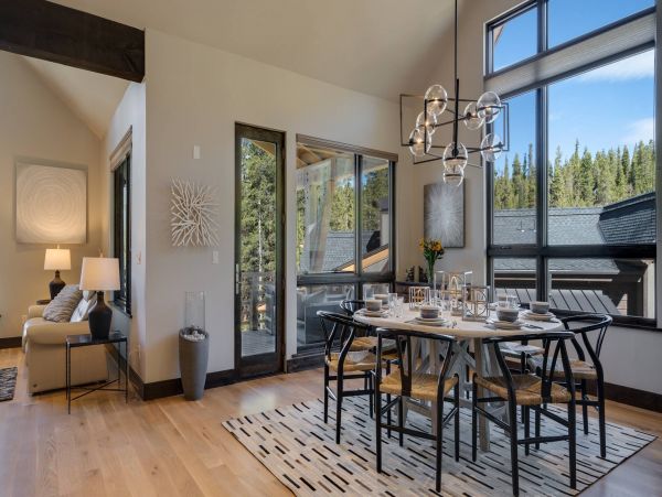Luxury Vacation Home with Private Hot Tub in Breckenridge with Great Views