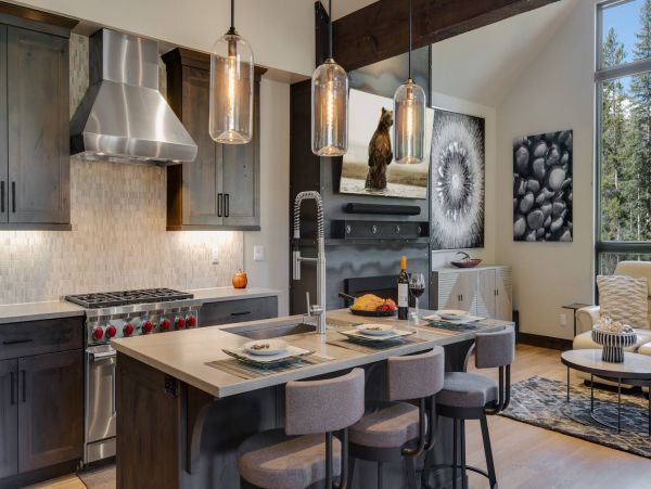 Luxury Vacation Home with Private Hot Tub in Breckenridge with Great Views