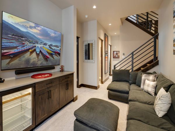Luxury Vacation Home with Private Hot Tub in Breckenridge with Great Views