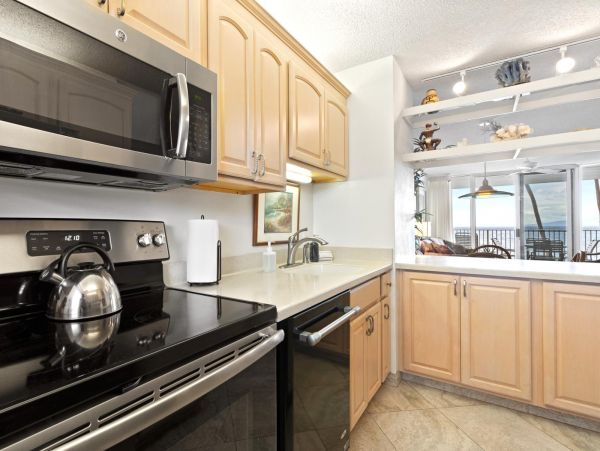 Ocean Views Kihei Vacation Two Bedroom Condo