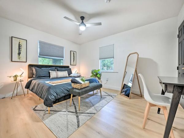 Gorgeous Six Bedroom Vacation Home in Tampa Sleeps 20