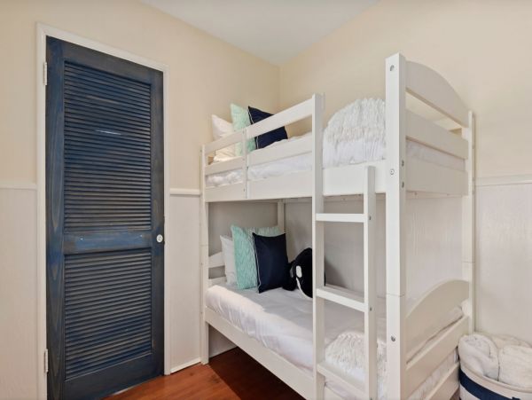 Gorgeous Four Bedroom Home with Private Pool & Spa