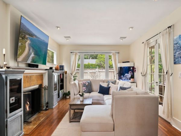 Gorgeous Four Bedroom Home with Private Pool & Spa