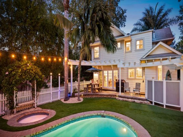 Gorgeous Four Bedroom Home with Private Pool & Spa
