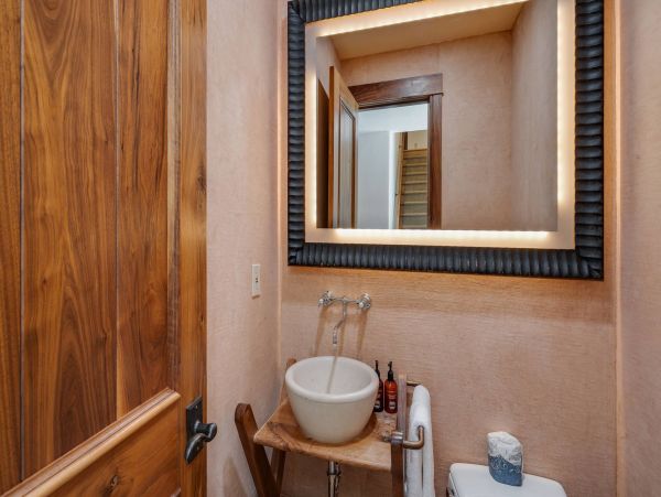 Mountain View Six Bedroom Vacation Home in Edwards