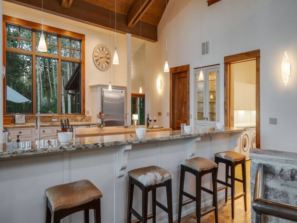Mountain View Six Bedroom Vacation Home in Edwards