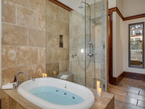 Mountain View Six Bedroom Vacation Home in Edwards