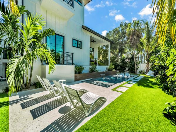 Holmes Beach Four Bedroom Walk to Beach Vacation Rental Home