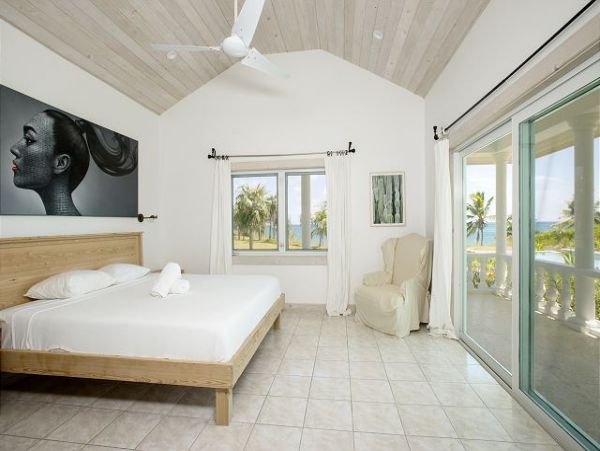 Oceanfront Luxury Vacation Estate in Bahamas Sleeps 16