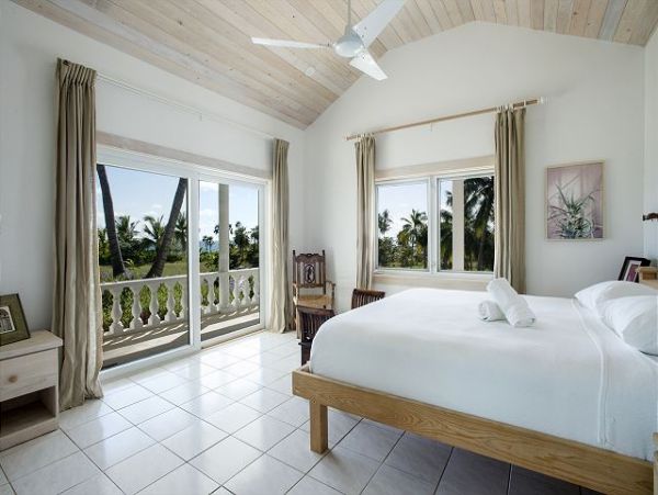 Oceanfront Luxury Vacation Estate in Bahamas Sleeps 16