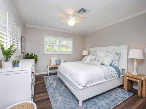 Walk to Beach Three Bedroom Vacation Home in Sanibel