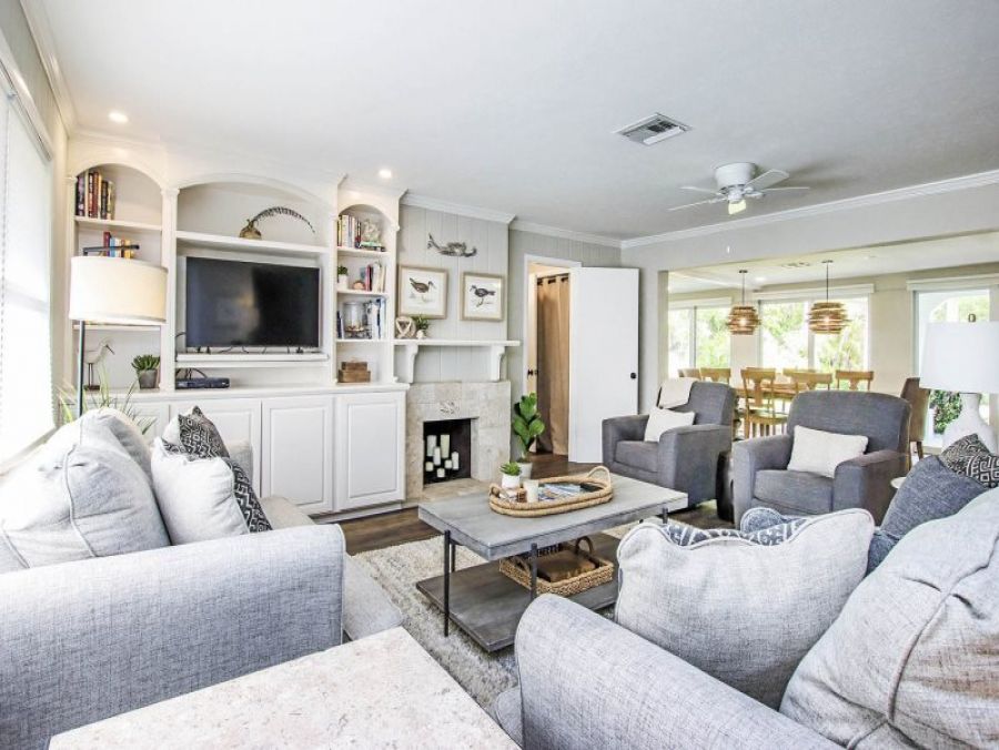 Walk to Beach Three Bedroom Vacation Home in Sanibel