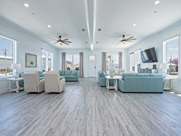Ten Bedroom Beach Vacation Home in Gulf Shores Sleeps 28