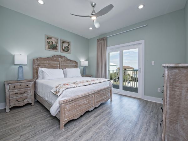 Ten Bedroom Beach Vacation Home in Gulf Shores Sleeps 28