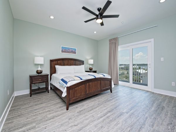 Ten Bedroom Beach Vacation Home in Gulf Shores Sleeps 28