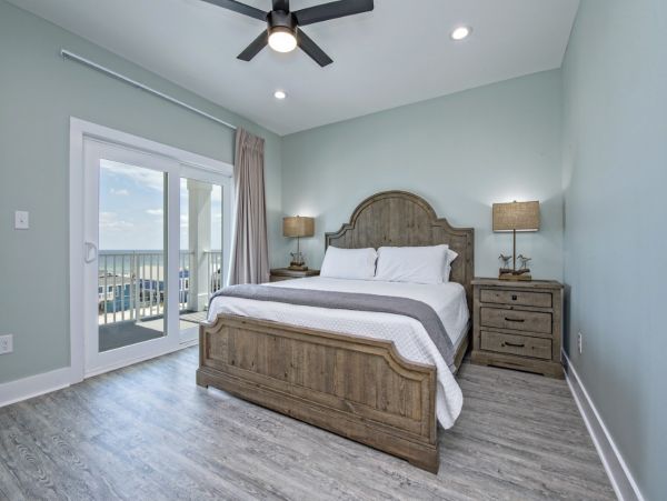 Ten Bedroom Beach Vacation Home in Gulf Shores Sleeps 28