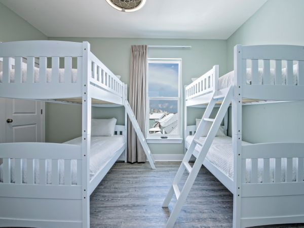 Ten Bedroom Beach Vacation Home in Gulf Shores Sleeps 28