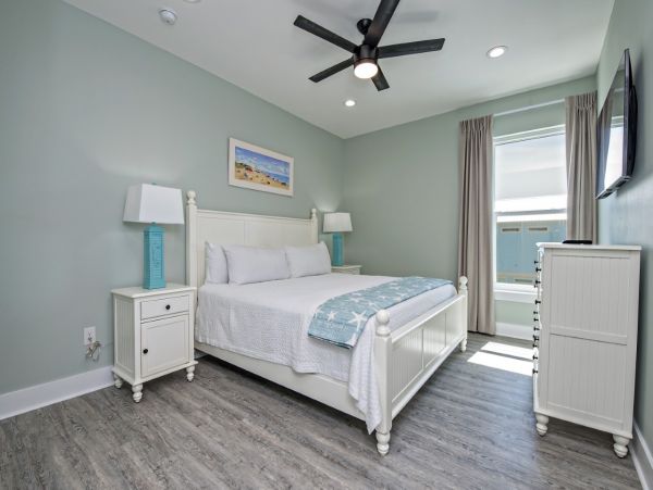 Ten Bedroom Beach Vacation Home in Gulf Shores Sleeps 28